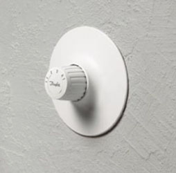 tek hatlı sistemler için duvar tipi yerden ısıtma termostatı